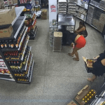 VÍDEO: ‘Gangue das mulheres’ faz arrastão em supermercados de Manaus