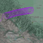 Avião voa em círculos por 2 horas antes de cair e matar 2 pessoas na Bolívia