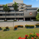 Investigador é preso em operação ligada a delegado suspeito de roubo de cargas em Manaus