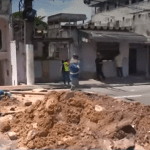 Faixa é interditada após asfalto ceder e abrir buraco na avenida Constantino Nery