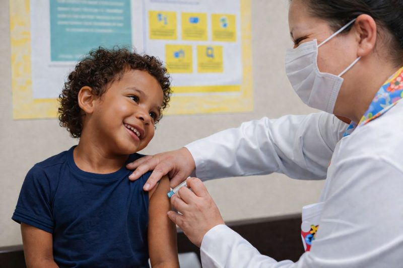Dia Mundial da Saúde: veja quais vacinas você deve tomar em cada fase da vida