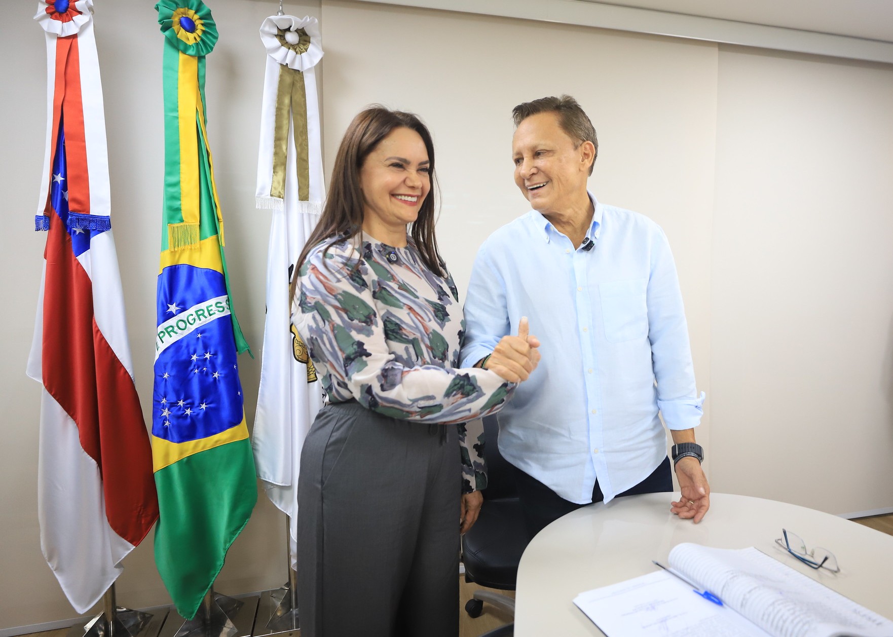 Professora Jacqueline toma posse como deputada na Aleam
