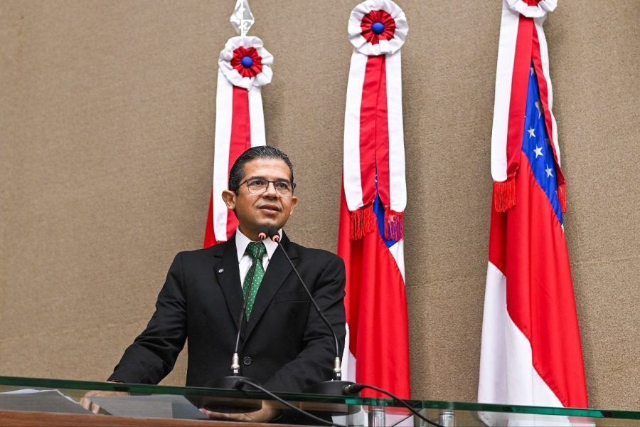 João Luiz articula parcerias para turismo de pesca no AM