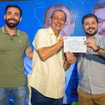 Omar Aziz participa de filiação do vereador Amauri Gomes ao PSD em Manaus