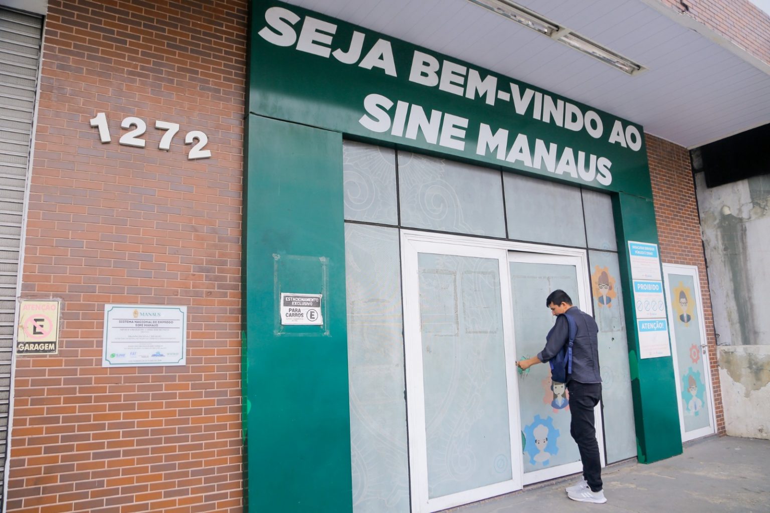 Sine Manaus oferta 412 vagas de emprego nesta segunda–feira (13)