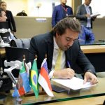 Lei que prioriza emprego para mães de PcDs é aprovada no Amazonas