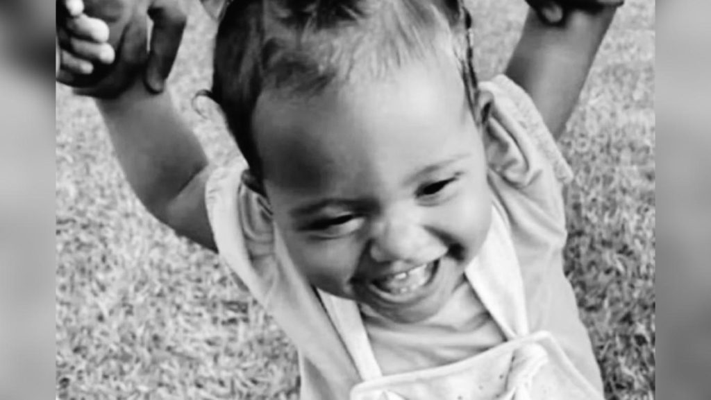 Padrasto mata enteada de 1 ano com socos por se irritar com choro