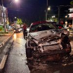 VÍDEO: Carro pega fogo após sair de oficina em Manaus