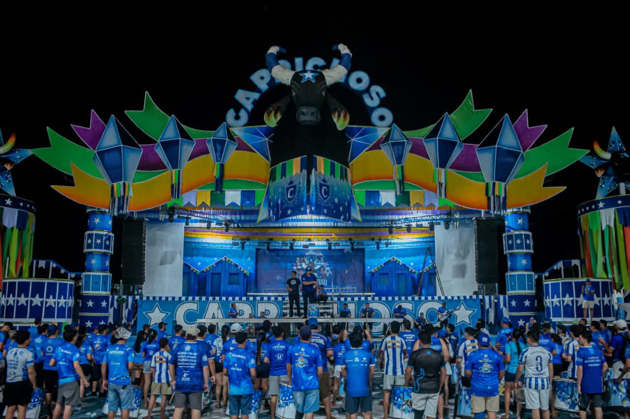 Caprichoso lança álbum em noite especial em Parintins