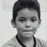 Velório de criança atropelada em frente à escola é marcado por comoção e homenagens em Manaus