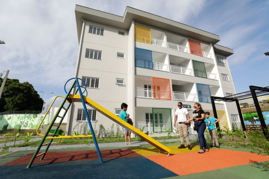 Obras públicas com fiscalização e transparência no Amazonas