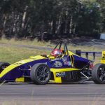 Piloto amazonense brilha em estreia e mira vaga na Fórmula