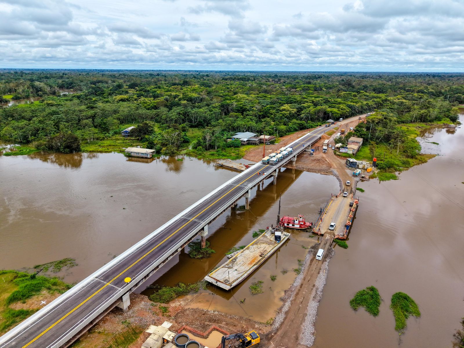 Ponte do Autaz Mirim é liberada para tráfego na BR-319