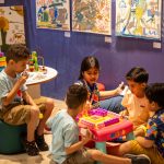 Exposição do Abril Azul destaca arte de crianças em Manaus