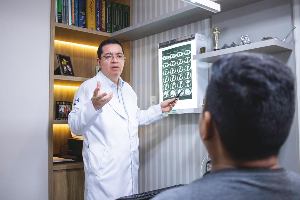 Campanha Abril Lilás conscientiza homens sobre prevenção do câncer de testículo