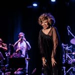 Alcione faz show em Manaus no Dia do Trabalhador