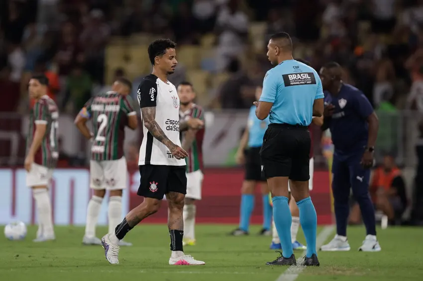 Jogador Allan do Corinthians durante partida do Brasileirão
