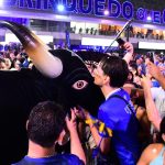 Bar do Boi Caprichoso reúne público mesmo com chuva na abertura da temporada