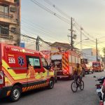 Curto-circuito provoca incêndio em gráfica e gera pânico em Manaus