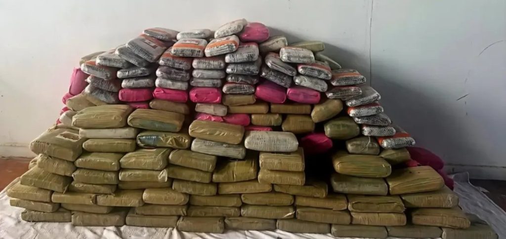 Agentes do IMMU realizam fiscalização de trânsito na avenida Itaúba em Manaus