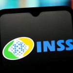 INSS paga primeira parcela do 13º a aposentados a partir desta sexta-feira