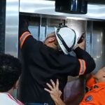 VÍDEO: Adolescentes ficam presos em elevador de passarela em Manaus