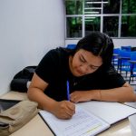 Indígena aprovada no Sisu antes de concluir ensino médio garante vaga na Ufam