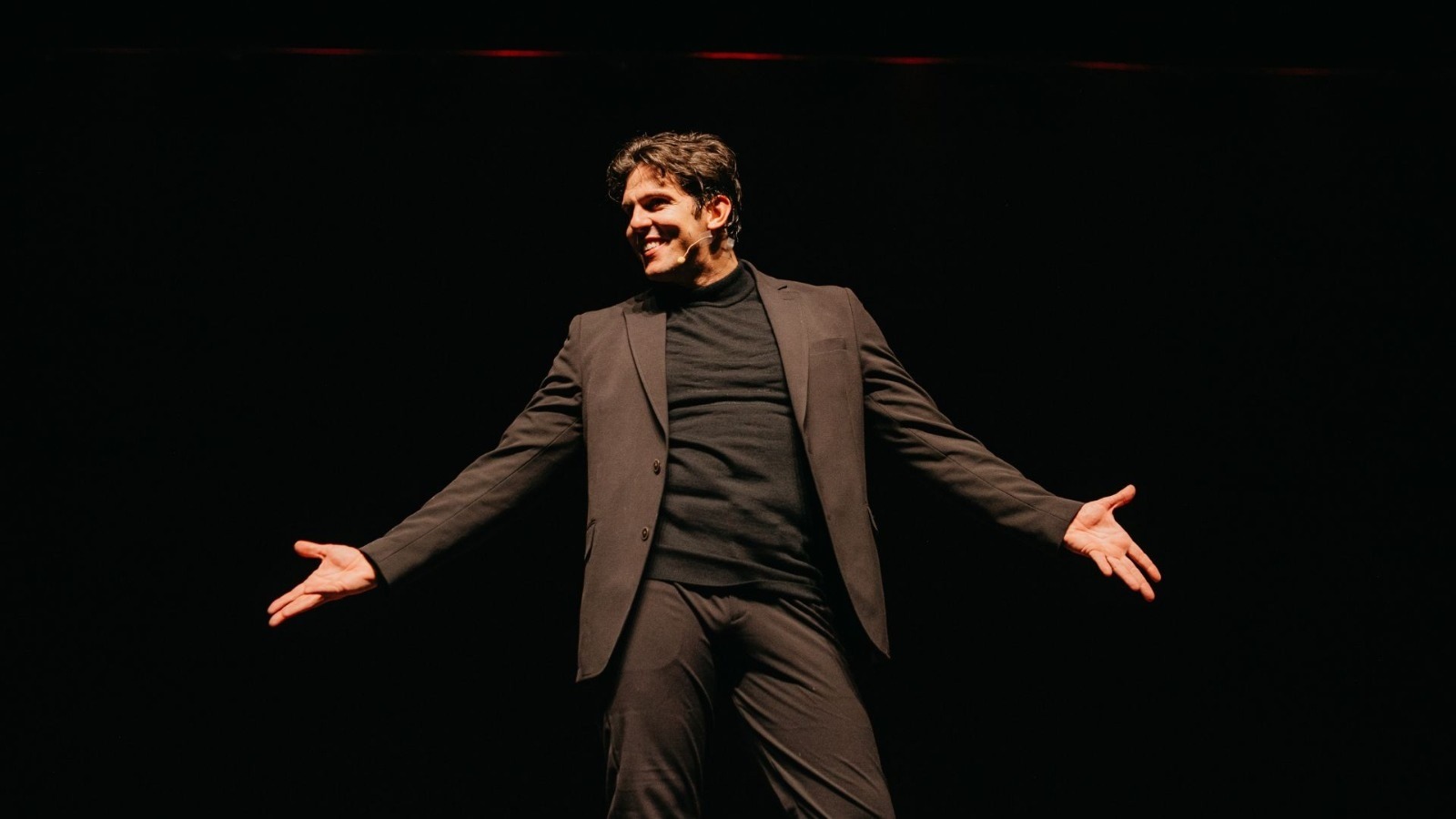 Rafael Infante apresenta ‘Terapia Infernal’ em Manaus