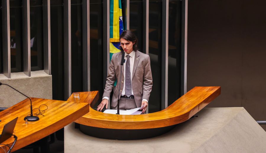 Projeto de Amom para proteger idosos da violência patrimonial avança na Câmara