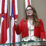 Violência contra a mulher afasta trabalhadoras e impacta economia, alerta Alessandra Campelo