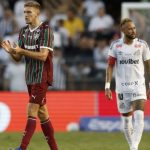 Após derrota para o Fluminense, Santos é vaiado na Vila