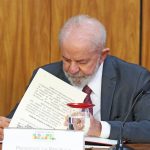 Lula veta projeto que reconhecia estágio como experiência profissional no Brasil