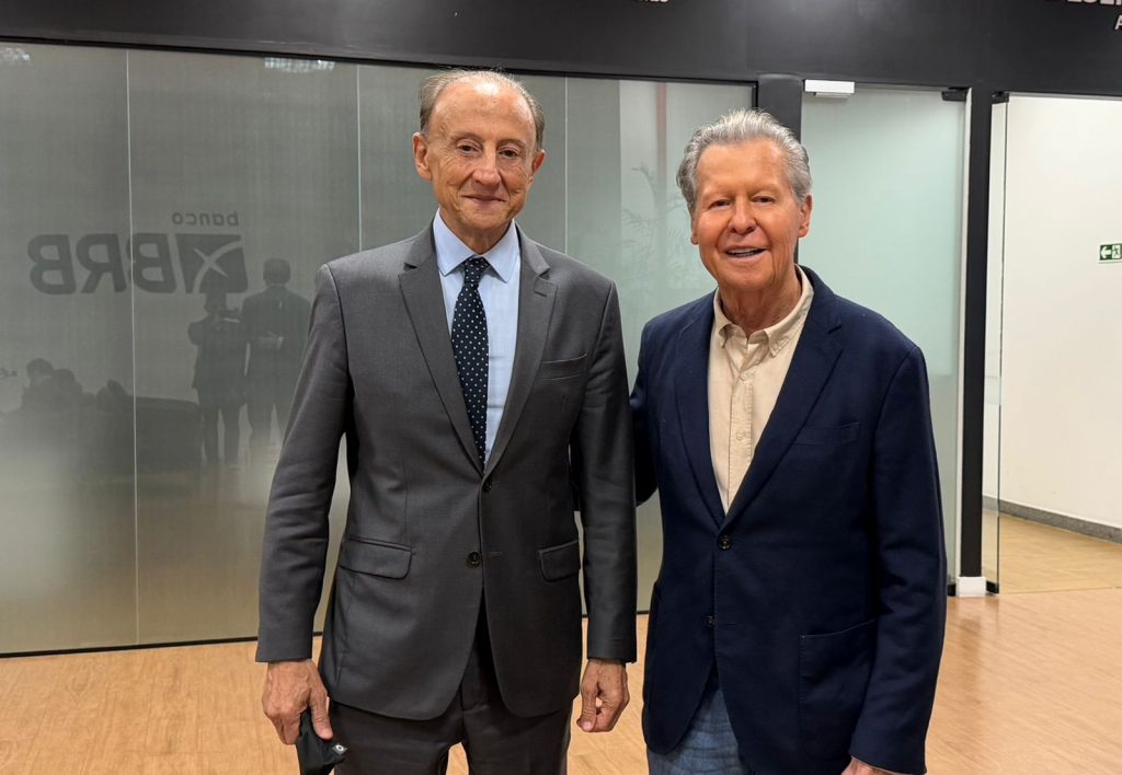 Arthur Virgílio durante reunião institucional em Brasília sobre a Zona Franca de Manaus