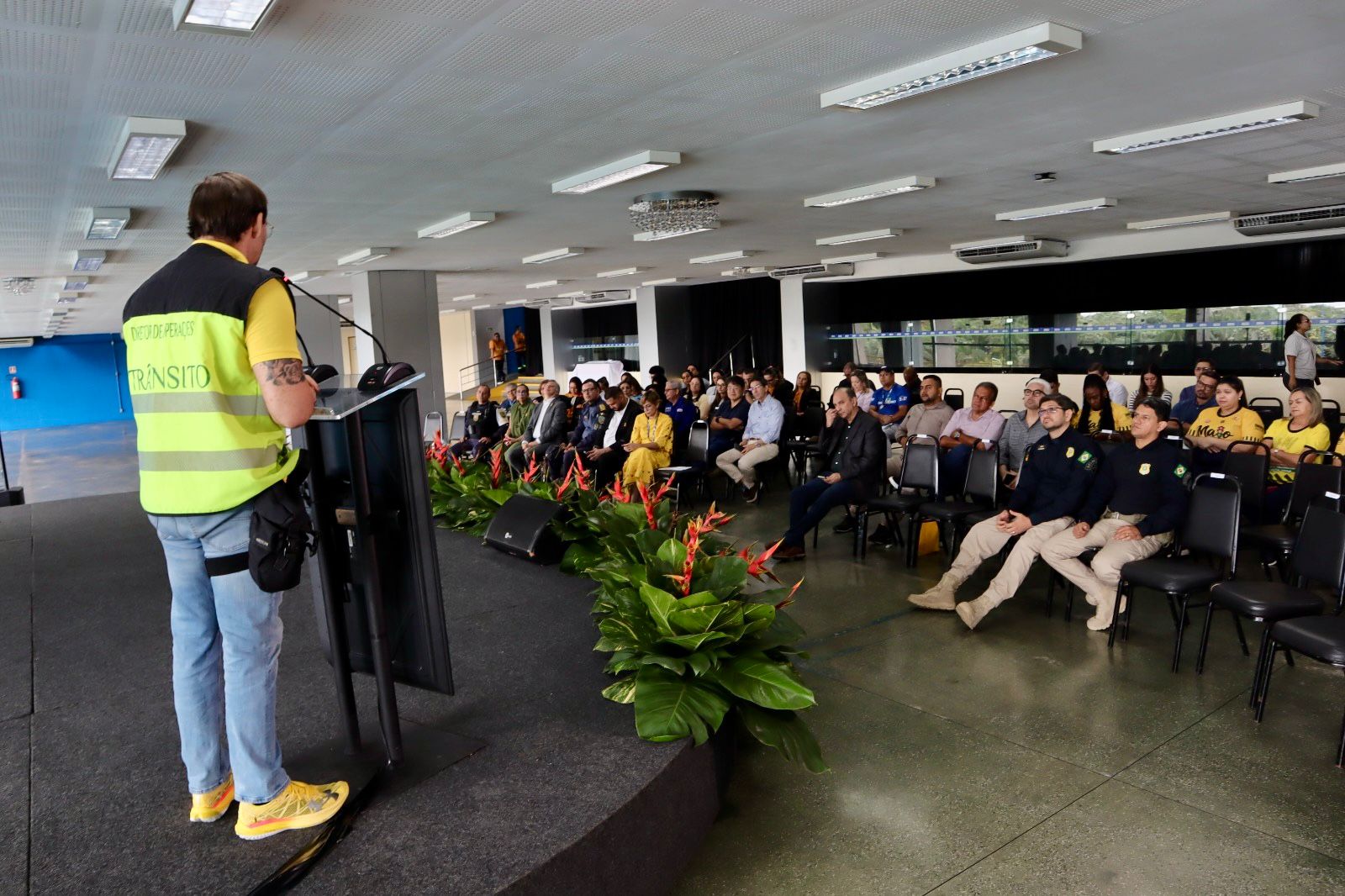 Prefeitura participa de ação educativa para motociclistas em Manaus