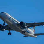 Avião atropela e mata pedestre em tentativa de decolagem