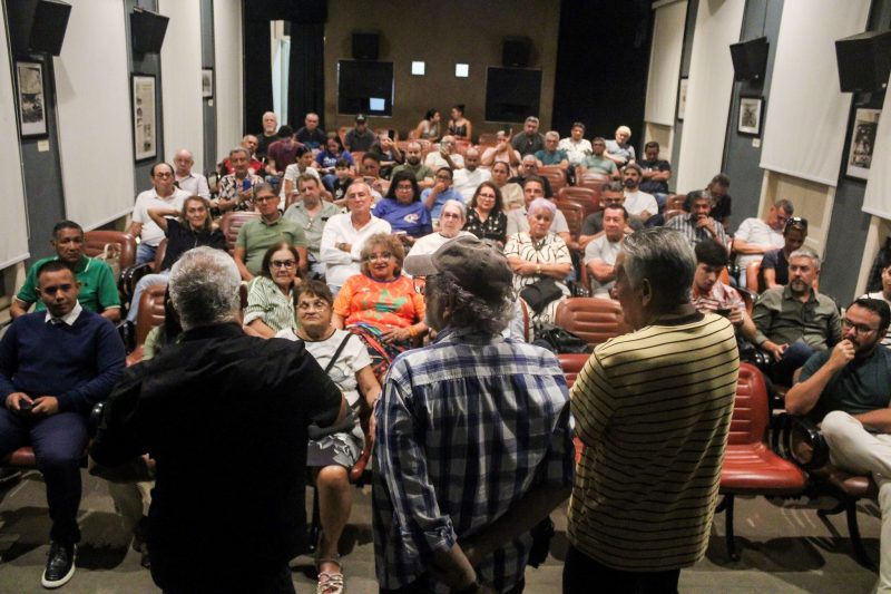 “Os Irmãos Coragem do Futebol Amazonense” emociona público em sessão no Cineteatro Guarany