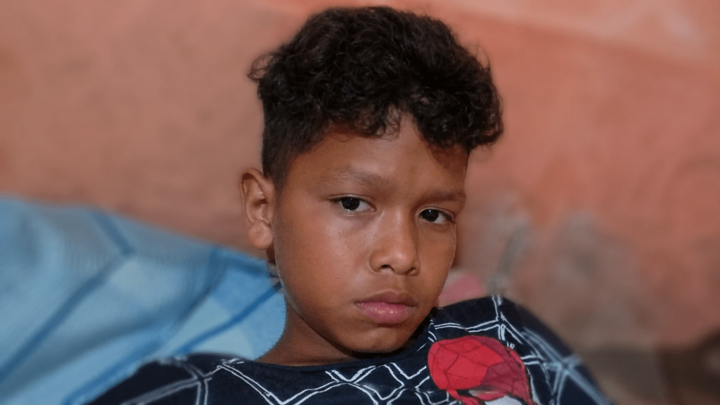 Imagem do adolescente Elvis Manuel Aguilera Sequea desaparecido em Manaus