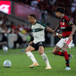 Flamengo vence o Coritiba por 3 a 0 e segue na vice-liderança