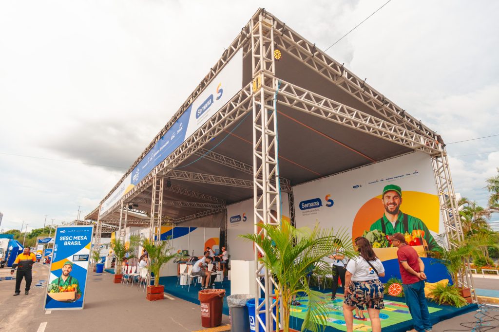 Público participa das atividades gratuitas da Semana S no Largo São Sebastião em Manaus