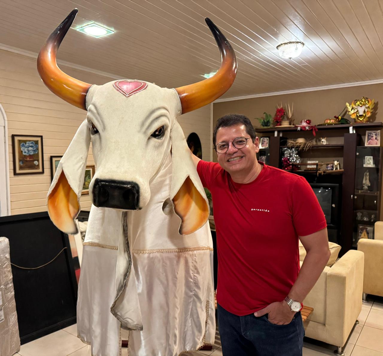 Em Parintins, Marcellus Campêlo reforça apoio e apresenta balanço de obras