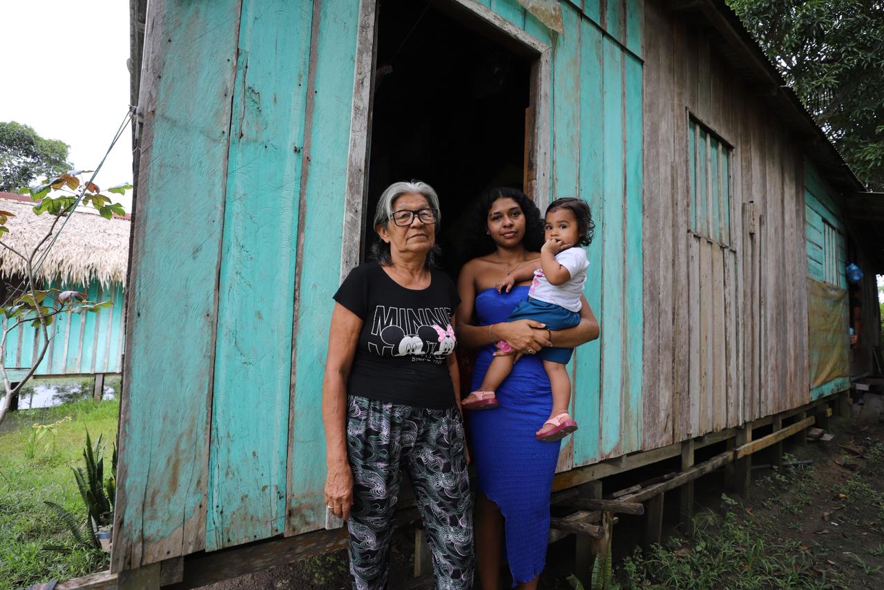 Mãe solo busca pensão para filha em ação da Defensoria no AM