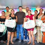 Manaus entrega mais de mil kits do programa Mãe Manauara