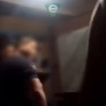 VÍDEO: policial agride mulher com tapa e dá soco em homem algemado no interior do AM