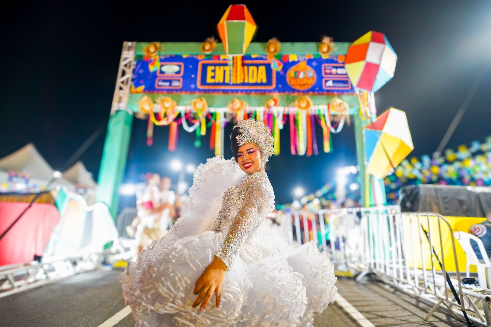 Arraial da Alegria 2026 movimenta Shopping em Manaus