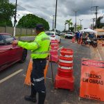 Ageman notifica Águas de Manaus por vazamento em adutora na Coronel Teixeira