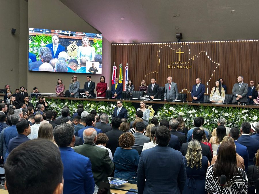 Roberto Cidade toma posse como governador do Amazonas