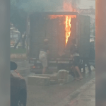 VÍDEO: Caminhão-baú carregado com ovos pega fogo em Manaus