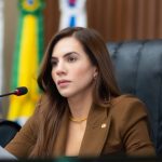 Projeto de Débora Menezes para proteção de gestantes é aprovado na Aleam