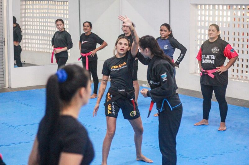Curso gratuito de defesa pessoal feminina abre vagas em Manaus; saiba como se inscrever