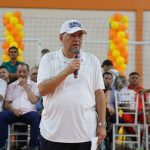 Eduardo Braga inaugura ginásio e acompanha obras em Parintins